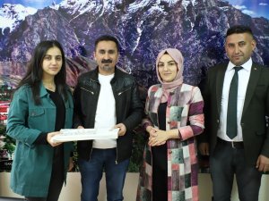 AK Parti heyetinden Gazeteci Taş'a ziyaret