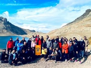 45 dağcı Sat Göllerini ziyaret etti