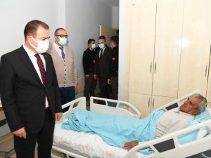 Vali Akbıyık'tan Devlet Hastanesine ziyaret