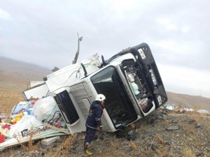 Hakkari-Van karayolunda kaza: 2 yaralı