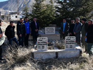 Gazeteci, Aksaç ve Sevmiş mezarı başında anıldı
