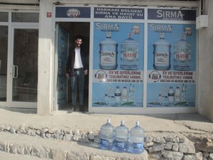 Hakkari’de Sırma ve Hayat su bayiliği açıldı