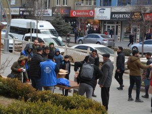 Regaip Kandili nedeniyle ikramlarda bulundular