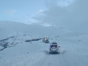 Hakkari'de 287 yerleşim yolu ulaşıma kapandı