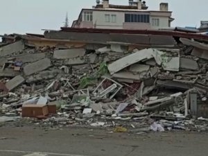 Depremde Bin 14 kişi hayatını kaybetti
