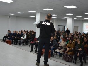 Şemdinli'de ‘Farkındalık Eğitimi’ semineri