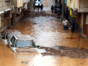 Selde 16 kişinin hayatını kaybetti