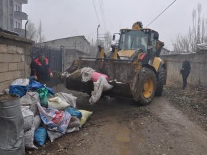 Yüksekova’da bahar temizliği başladı