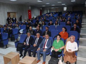 Müdür Gür, aday öğretmenlerle bir araya geldi