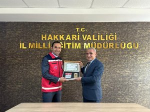 HAKKARİ MEM AKUB EKİBİNE PLAKET