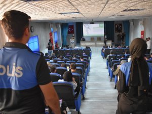 Hakkari polisi “Uyuma” mobil uygulaması tanıttı