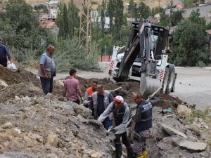 Aşağı Bağlar yeni su hattına kavuştu