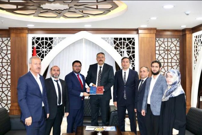 Fakirullahoğlu' dan Vali Çelik'e ziyaret