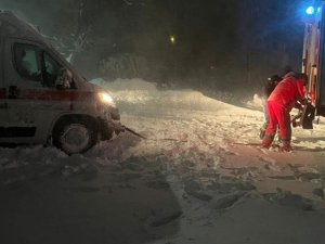 Ukrayna'yı kar fırtınası vurdu: 10 kişi öldü