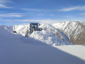 Hançer bölgesinde karla mücadele