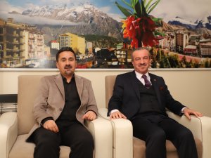 Başkan Kaya'dan Gazeteci Taş'a ziyaret