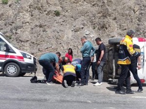 Yüksekova yolunda kaza: 1 yaralı