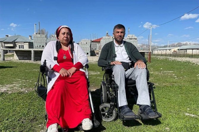 Engelli çift, evleri için destek bekliyor
