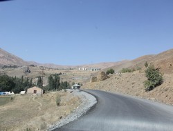 Otluca'daki yol tahribatına tepki