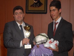 Futbol müsabakası birincileri ödülendirildi