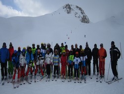 2200 rakımda kayak yarışması