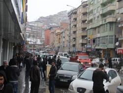 Hakkari'de CHP'li Güler'e tepki