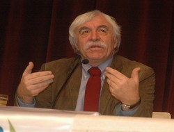 Yazar Çandar Kürt sorununa değindi