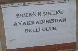 AİLESİNİN GEÇİM KAYNAĞI BOYA SANDIĞI