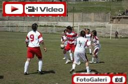 BAYAN FUTBOL TAKIMI ENGEL TANIMIYOR