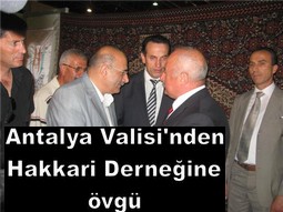 VALİ`DEN HAKKARİ DERNEĞİNE ÖVGÜ