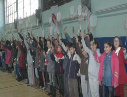 Çocuklara badminton malzemesi