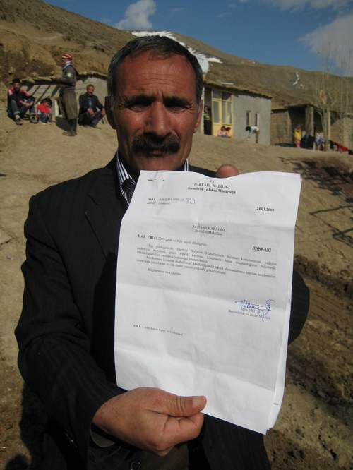 HAKKARİ DE TOPRAK KAYMASI