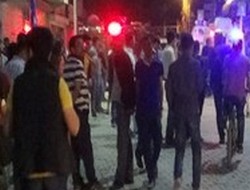 Hakkari'de olaylar çıktı bir iş yeri kundaklandı