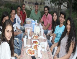Gençlerden Başkan Demir'e iftar yemeği