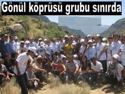 ADIYAMAN`DAN GELEN ÖĞRENCİLER SINIRDA