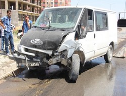 Trafik kazası 3 yaralı