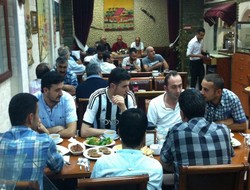 İstanbul Hakkarililer derneğinden iftar yemeği