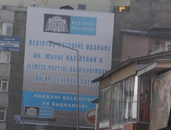 Beşiktaş belediyesine dev pankartlı teşekkür