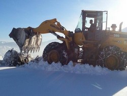 Hakkari'de karla mücadele çalışması