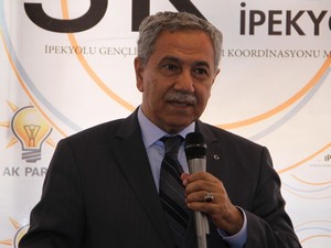 Arınç'tan HDP'ye yönelik saldırıya kınama