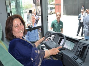 Yüksekova belediyesi aldiği 4 otobüsü hizmete soktu