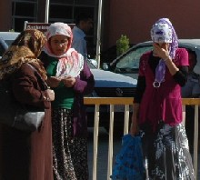 Hakkari'de doktorlar gidiyor hastalar endişeli