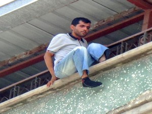 Hakkari'de intihar girişimi