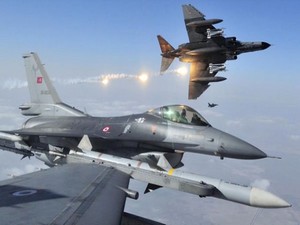 Irak'taki PKK kamplarına hava harekatı