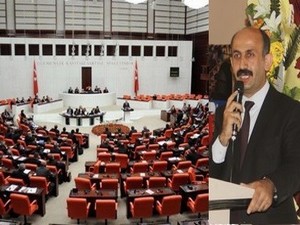 Akdoğan: Bir askerin yatak odasında yazdığı yazıyı meclise taşıdı
