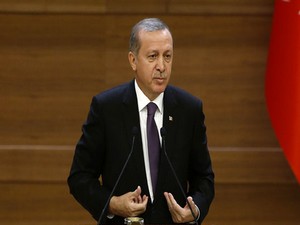 Erdoğan: Suriye’den binlerce sivil Türkiye’ye doğru harekete geçti