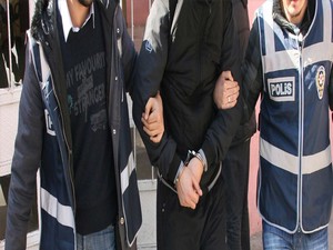 Hakkari'de 5 kişi gözaltına alındı