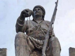 Mele Mustafa Barzani’nin heykeli Hindistan’da