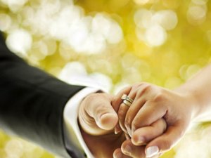 Diyanet’ten nişan ve evlilik uyarısı