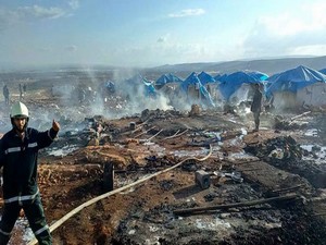 Sınırda sığınmacı kampı bombalandı! 60 ölü